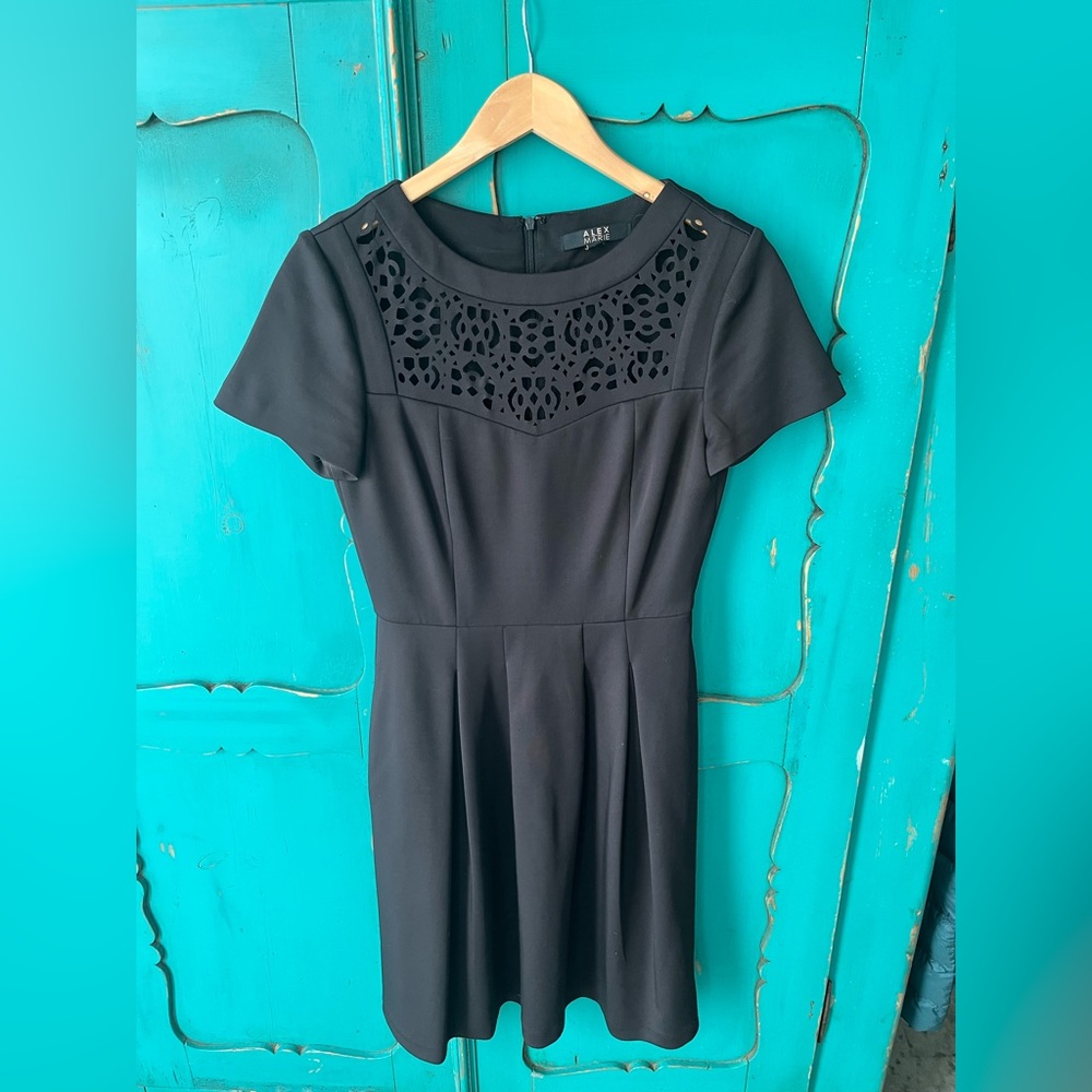 ALEX MARIE BLACK DRESS WITH CUT OUT DETAIL - SIZE 4